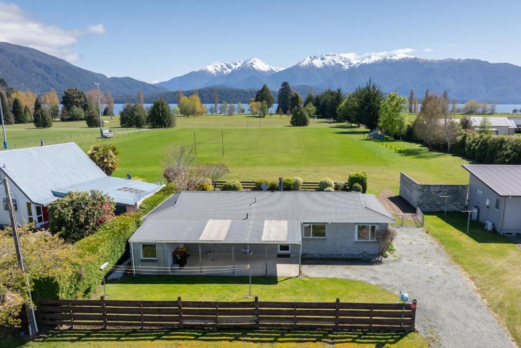 Kepler Retreat - Te Anau Holiday Home