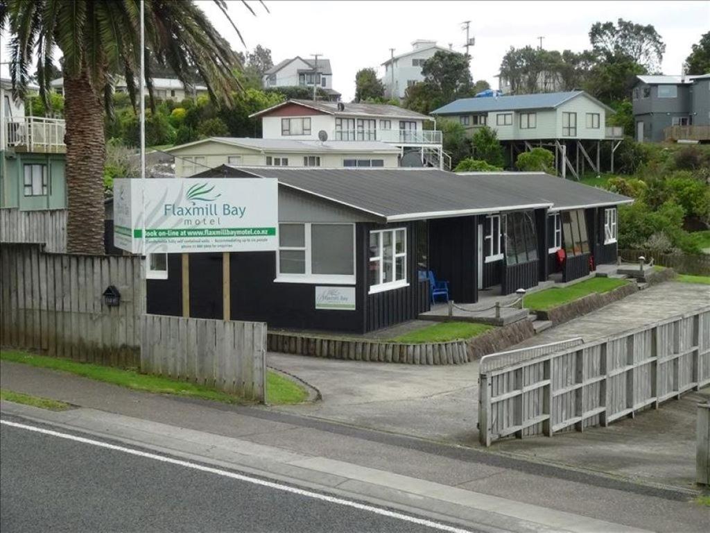 Hosts on the Coast Flaxmill Bay Motel Unit 3