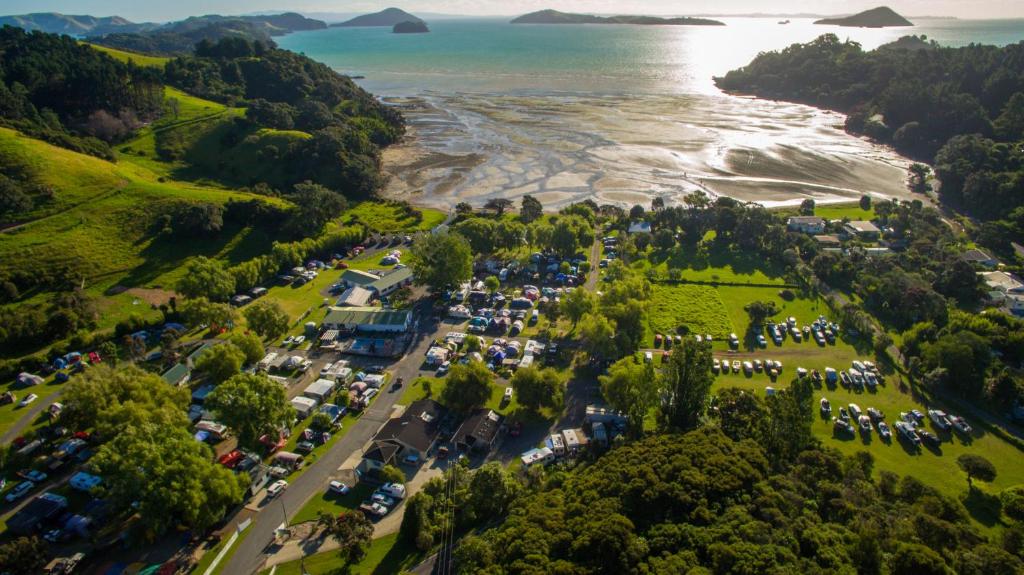 Coromandel Shelly Beach TOP 10 Holiday Park