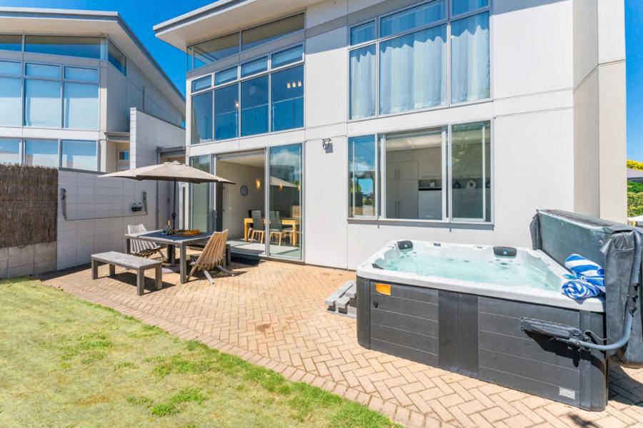 Lake Taupo Gem