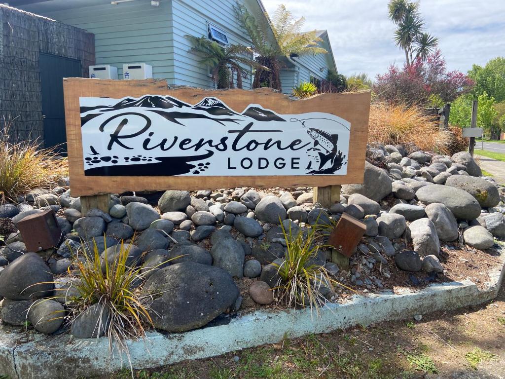 Riverstone Lodge