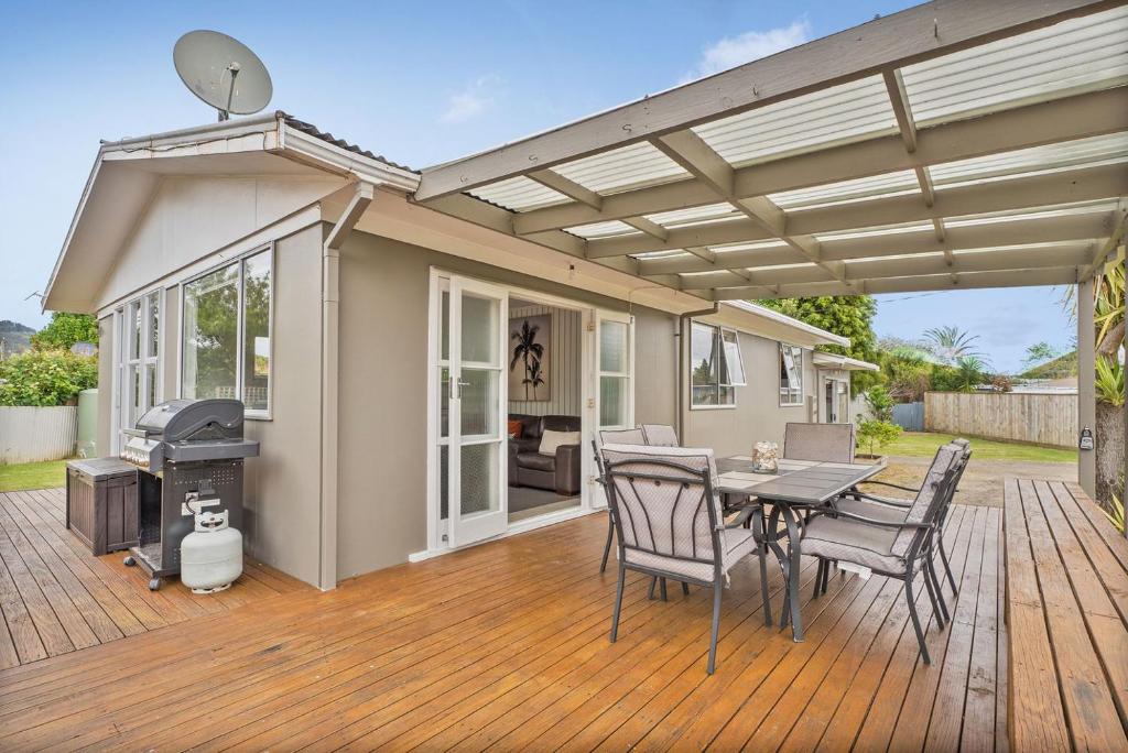 Cooks Retreat - Whitianga Holiday Home