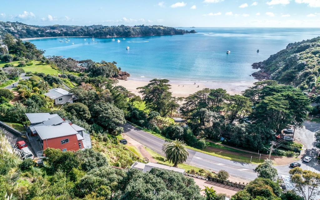 Aqua Sands #2 - Stay Waiheke