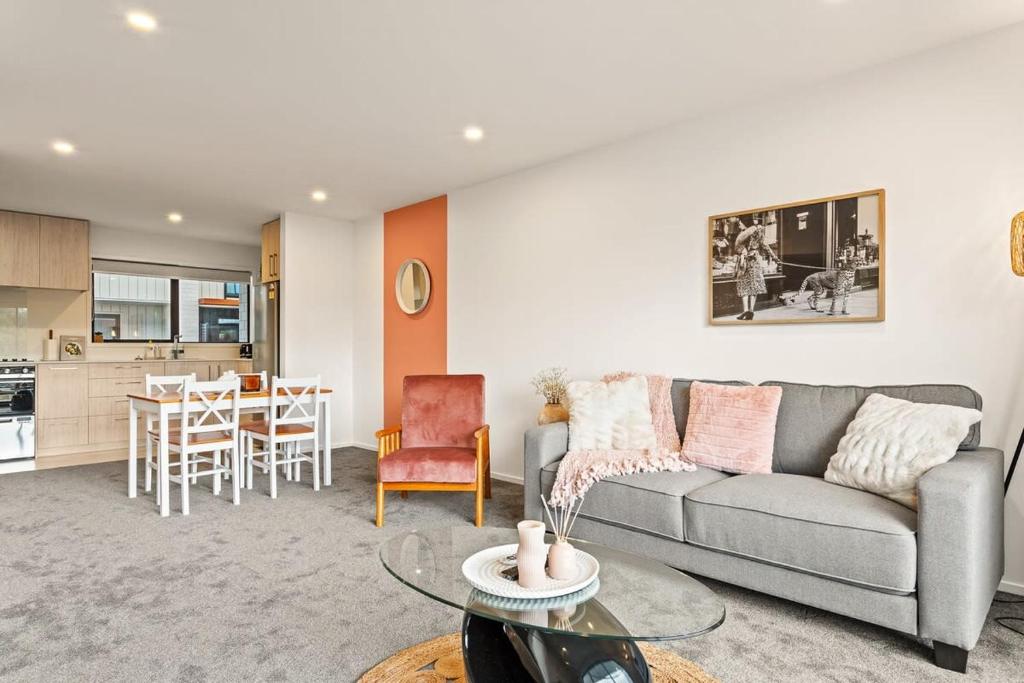 Kiwi Vibes - 2BR Slice of Paradise