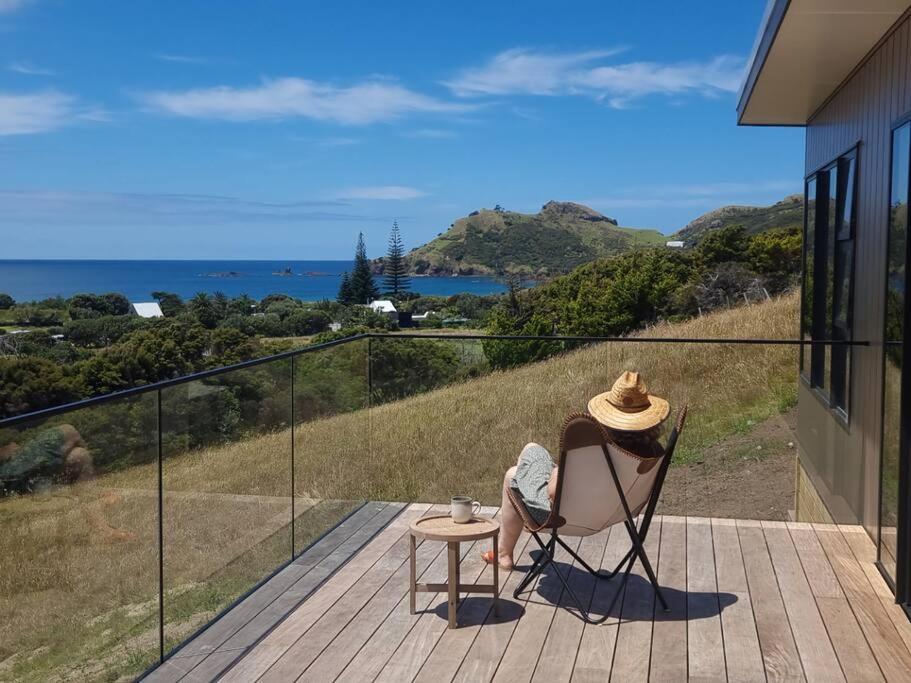 XSPOT Medlands Beach House - Ocean views - Short stroll to the beach