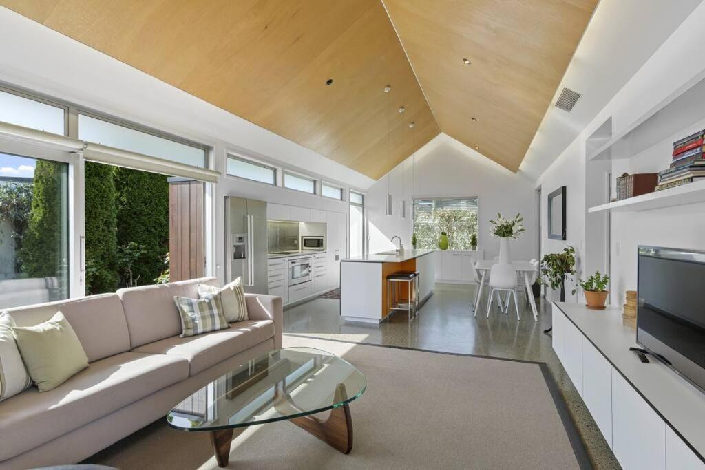Hawkesbury Executive Home