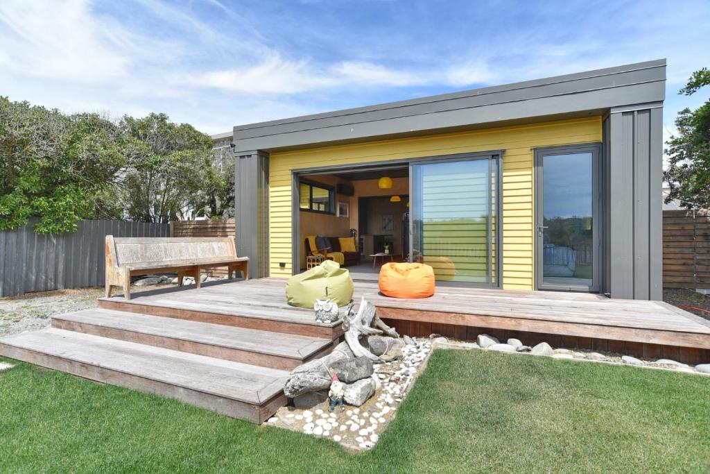 Beachfront Bach - Christchurch Holiday Homes