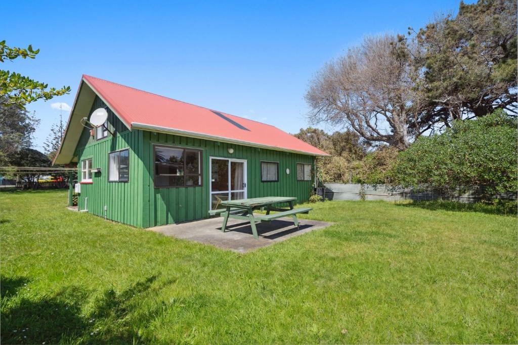 The Green House - Waitarere Beach Retreat