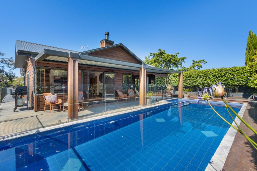 Hikanui Haven - Havelock North Holiday Home