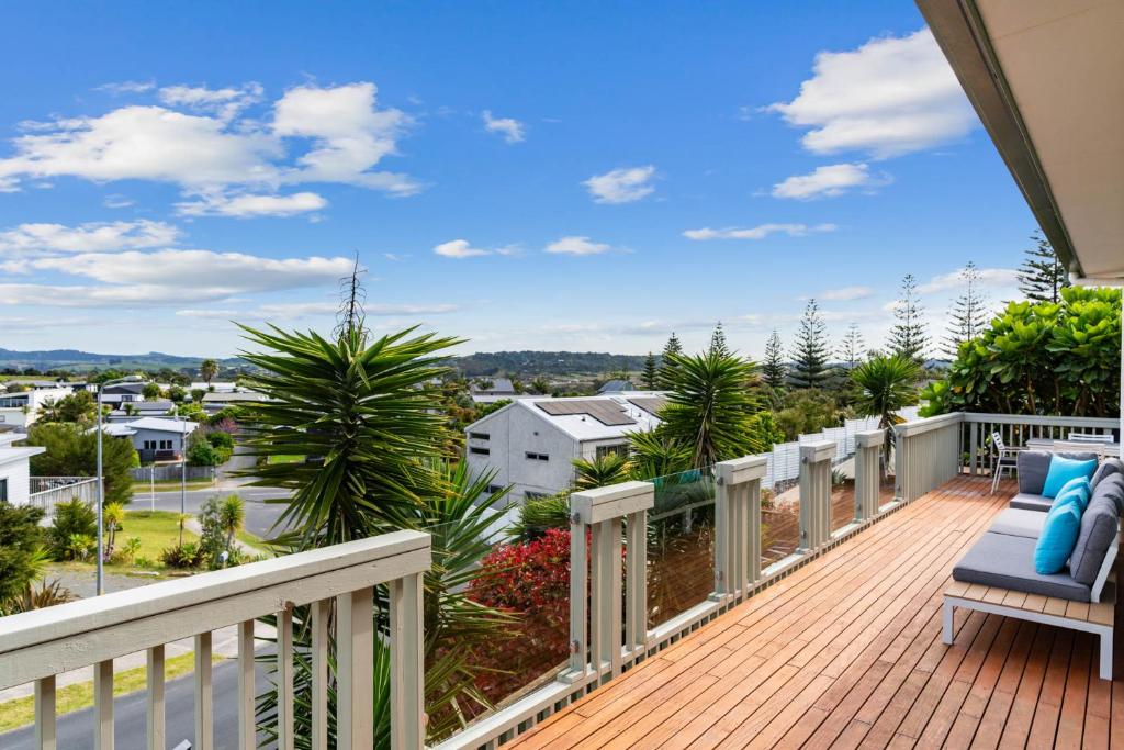 High Tide - Mangawhai Heads Holiday Home