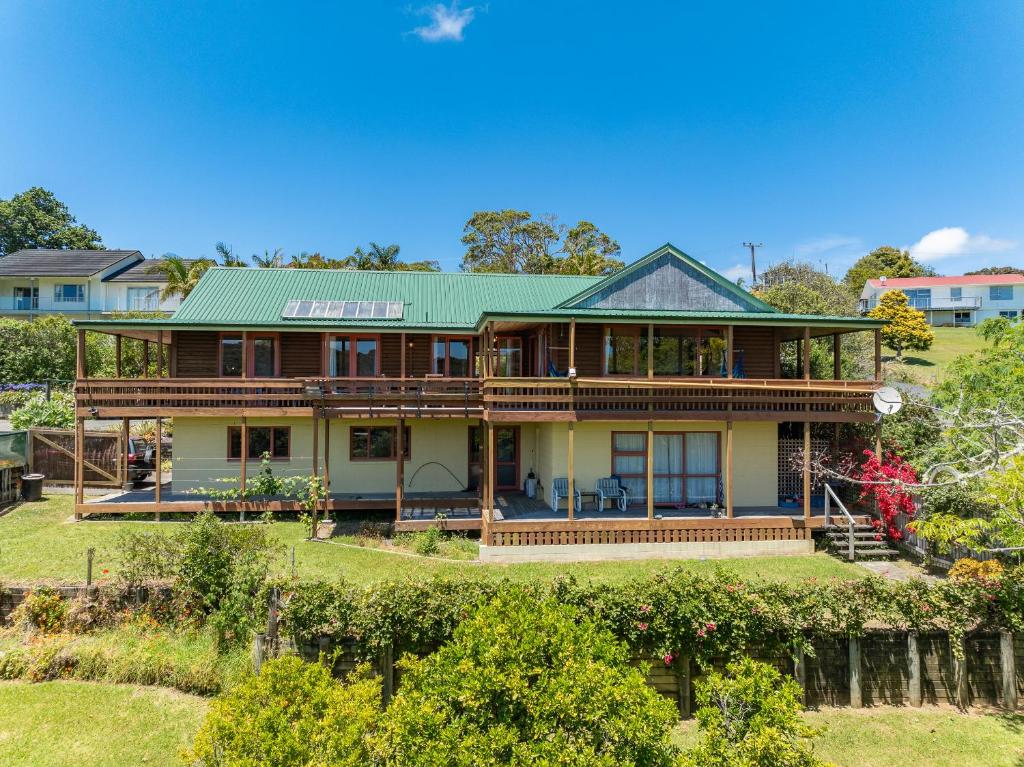 Serenity Hills - Mangonui Holiday Home