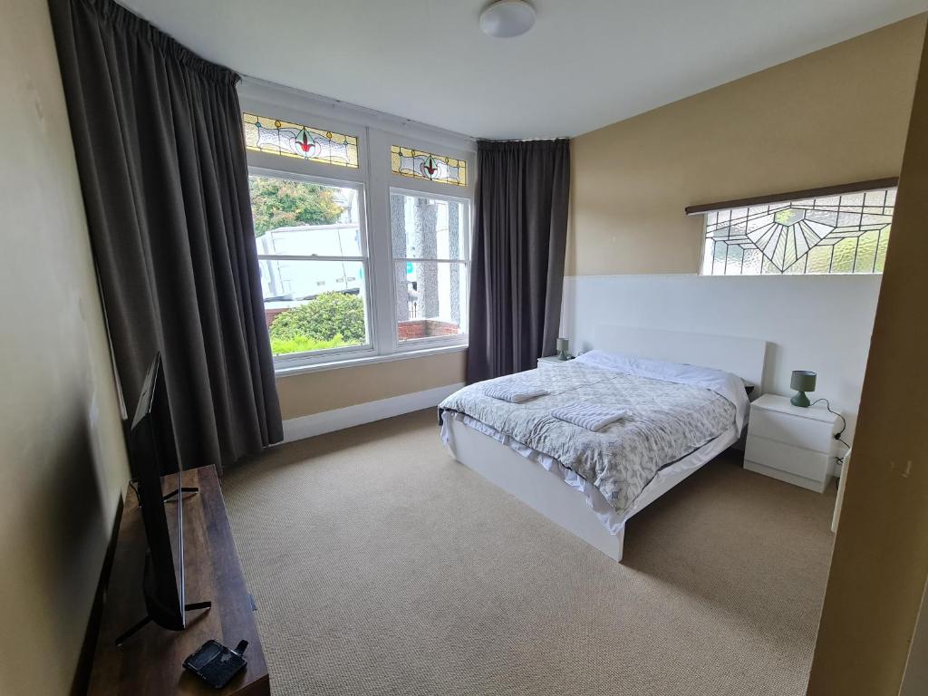 Dunedin City Centre Tidy Affordable Room A