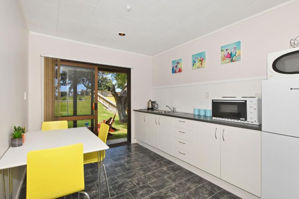 Restful Ruakaka - Ruakaka Holiday Home